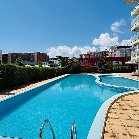 Sunny House 101 One Bedroom *